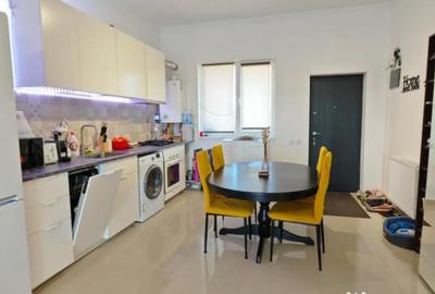 Casă cu 3 camere cu Canalizare în Central - 2