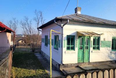 Casă cu 3 camere cu Teren 411 Mp în Central - 1