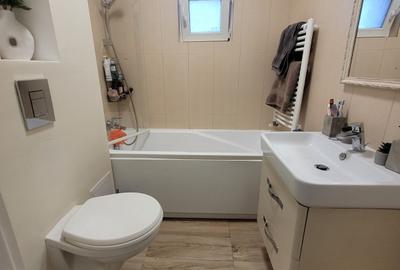 Apartament cu 3 camere semidecomandat, mobilat în Central - 12