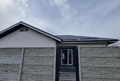 Casa individuala - 3 camere 2 bai - 400 mp teren - 15 min statie STV - 15