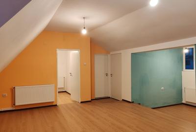 Spațiu comercial, de 200 mp, în Central - 14