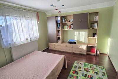 Casă cu 4 camere cu Teren 1000 Mp în Berești - 8