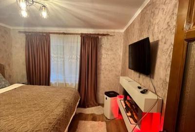 Apartament 3 camere modern, zona centrala, parter- Siret - 16