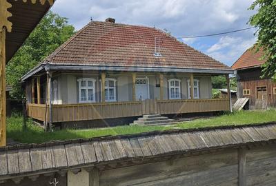 Casă cu 4 camere în Mihoveni - 3