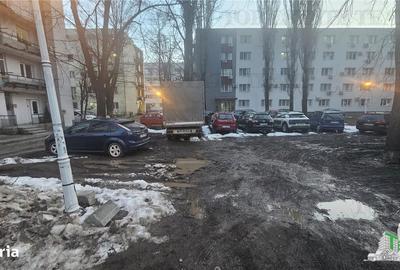 Spațiu comercial, în Păcii - 1