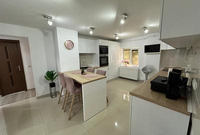 Apartament cu 3 camere decomandat, mobilat în Central - 6