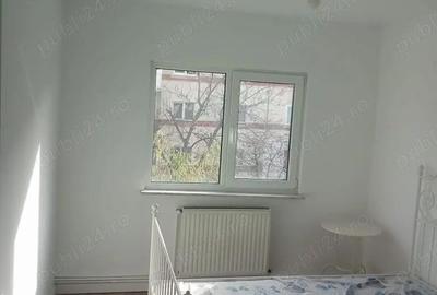 3 camere Exercitiu etaj 2din 4 bloc 1987 mobilat utilat 130000euro - 2