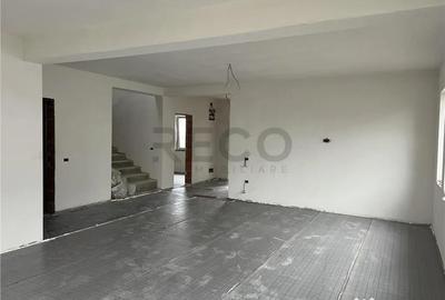Casă cu 5 camere cu Teren 500 Mp în Sântandrei - 1