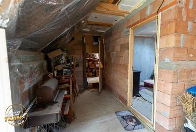 Casa cu spatiu comercial recomandat: locuinta si afacere! - 20
