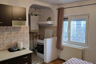 OCAZIE! Apartament 2 camere zona BUCOVINA etaj 3 cu 2 balcoane model mare - 10