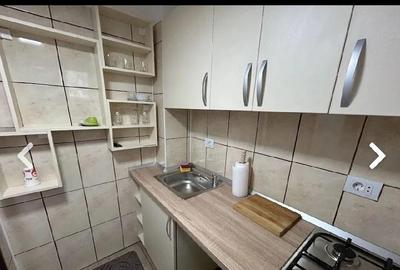 Garsonieră decomandată în Central