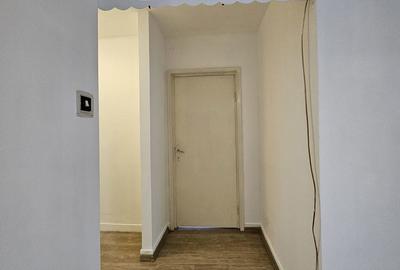 Apartament cu 3 camere decomandat în Cantemir