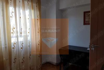 Apartament cu 4 camere decomandat în Central - 8