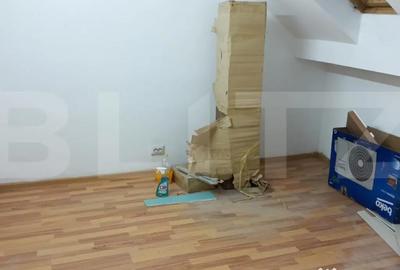 Spațiu comercial, de 89 mp, în Central - 4