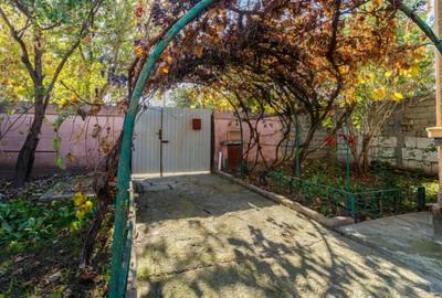 Casă cu 3 camere cu Canalizare în Central - 3