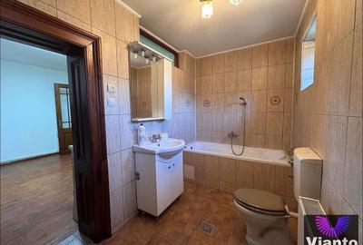 Apartament cu 3 camere decomandat în Terezian - 9