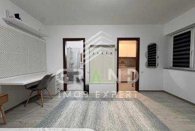 Garsonieră decomandată în Central - 2