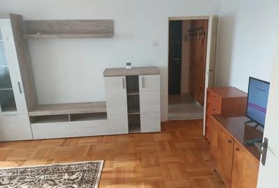 Inchiriez apartament 2 camere - 1