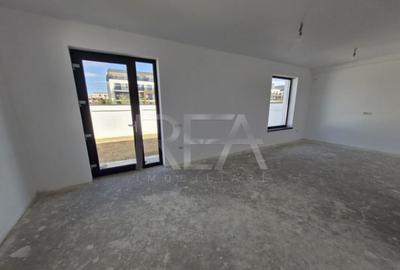 Duplex compus din doua case la 1,3 kilometri de sta?ia de - 10