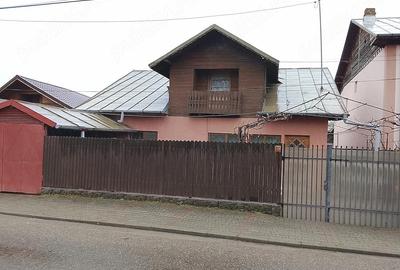 Casă cu 3 camere cu Teren 1000 Mp în Central - 3