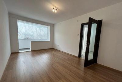 Apartament cu 2 camere semidecomandat în Independenței - 4