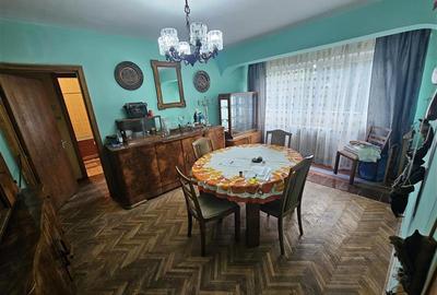 Apartament cu 4 camere semidecomandat, mobilat în Micro II - 34