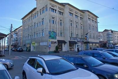 Casă cu 4 camere în Central - 2