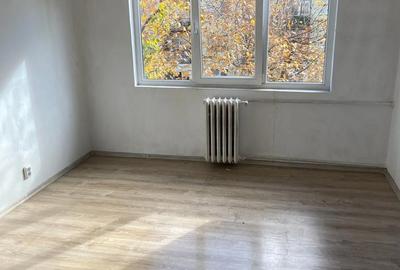 Apartament cu 3 camere semidecomandat în Est - 2