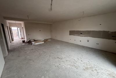 Duplex cu 4 camere cu Canalizare în Moșnița Nouă - 5