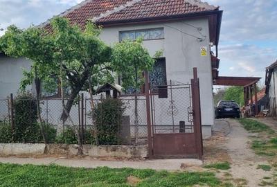 Casă cu 3 camere în Medișa - 1