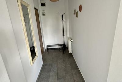 Romana / 3 min metrou / Centrala propie / Studio renovat / - 10