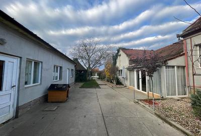 Casă cu 5 camere cu Teren 1000 Mp în Aradul Nou
