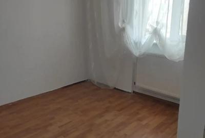 Garsoniera etj 2 zona Dacia - 1