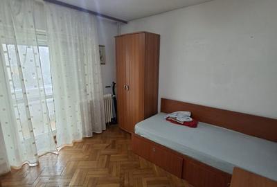 Apartament cu 4 camere decomandat în Aviației - 3