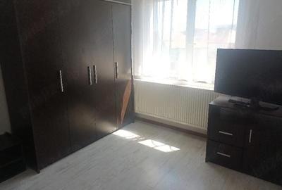 Apartament cu 2 camere decomandat în Calea Dumbrăvii - 2