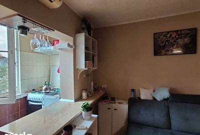 Apartament cu 3 camere, mobilat în Est - 1