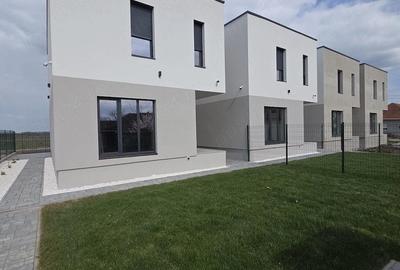 Casă cu Teren 250 Mp în Covaci - 7