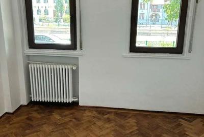 De vanzare Apartament 3 camere Mihail Kogalniceanu facultatea de Drept - 2
