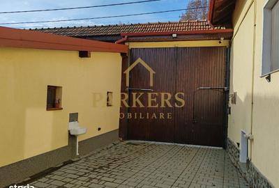 Casă cu 8 camere cu Teren 1600 Mp în Mândra - 13