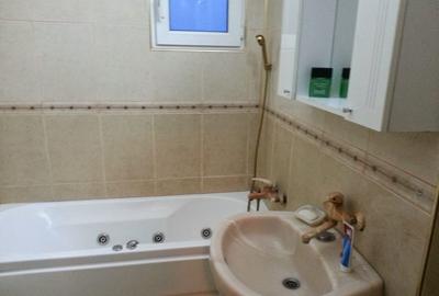 Apartament cu 3 camere decomandat în Popoveni - 2