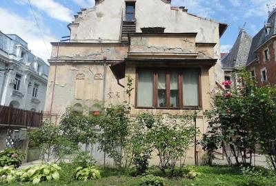 Casă cu 3 camere cu Teren 190 Mp în P-ța Victoriei - 8