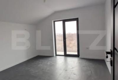 Casă cu 7 camere cu Teren 588 Mp în Priseaca - 2