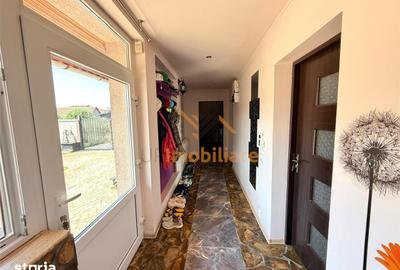 Casă cu 3 camere cu Teren 740 Mp în Girișu de Criș - 20