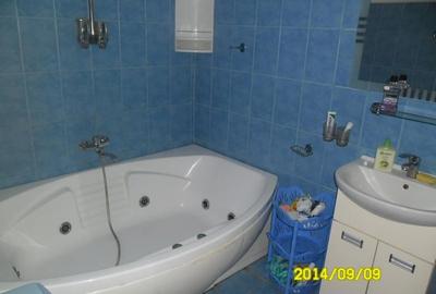 Apartament cu 3 camere semidecomandat în Aradul Nou - 8