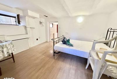 Casă cu 4 camere decomandat cu Teren 550 Mp în Cornișa - 1