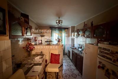 Apartament cu 3 camere decomandat în Simeria - 7