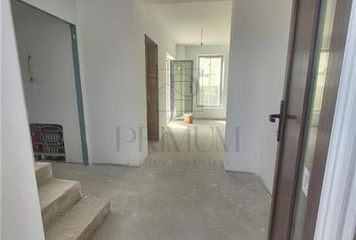 Duplex cu 4 camere cu Canalizare în Moșnița Nouă - 9