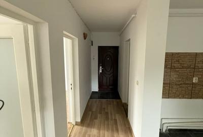 Apartament 3 camere, in casa tip vila, cu terasa extinsa, gradina + parcare - 4