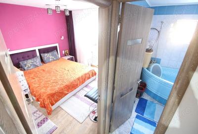 Apartament cu 2 camere decomandat în Micro 20 - 6