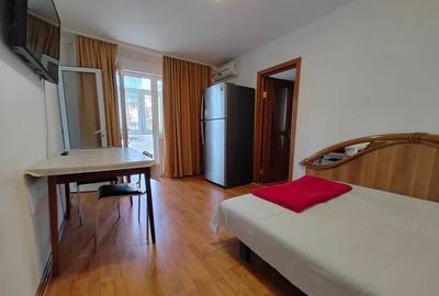 Apartament cu 2 camere semidecomandat, mobilat în Tomis Nord